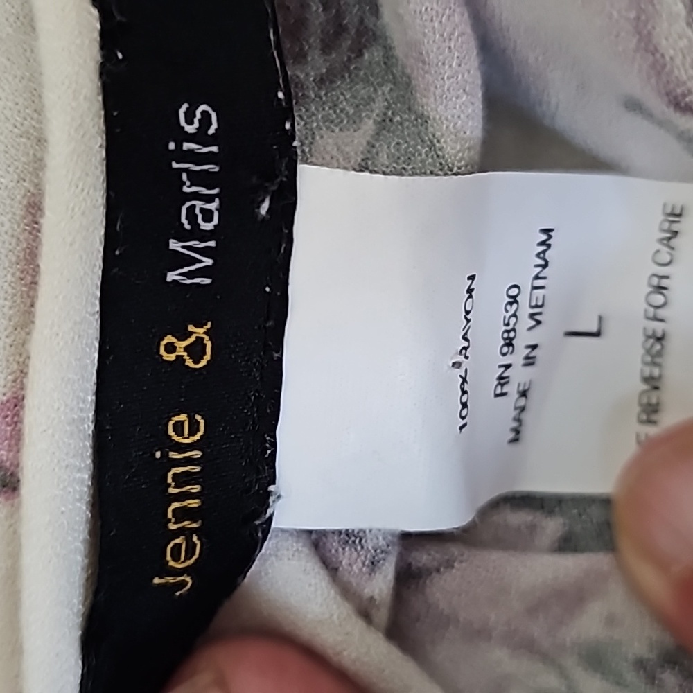 Jennie & Marlis long sleeve floral top size large - Picture 6 of 6